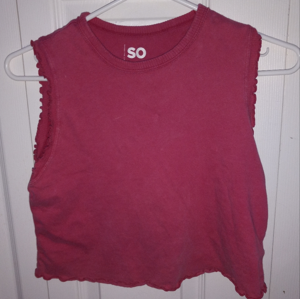 cropped muscle tank
